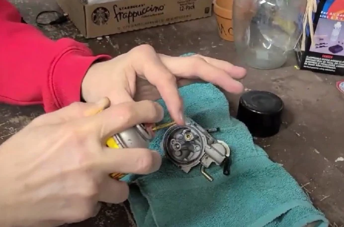 Cleaning the Carburetor Pieces